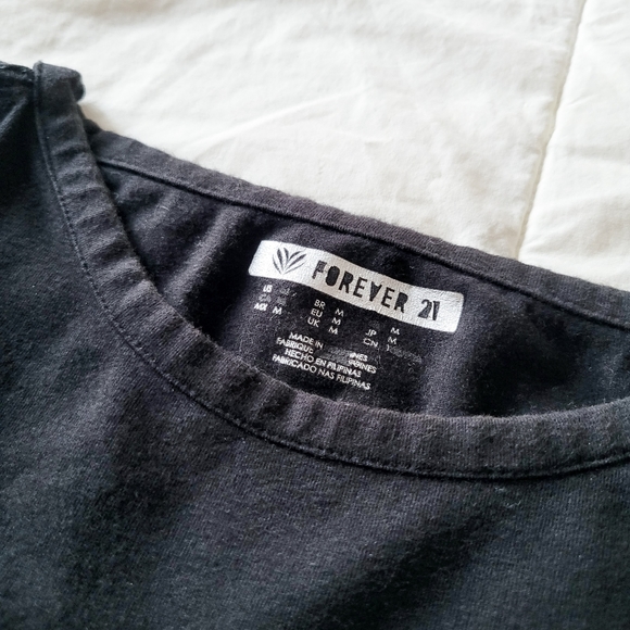 2/$8: Criss-Cross Arm Crop Top - Picture 5 of 5